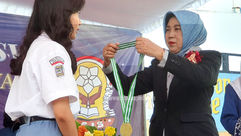 SMAN 9 Surabaya Lepas 382 Siswa, Sederhana Namun Sarat Prestasi