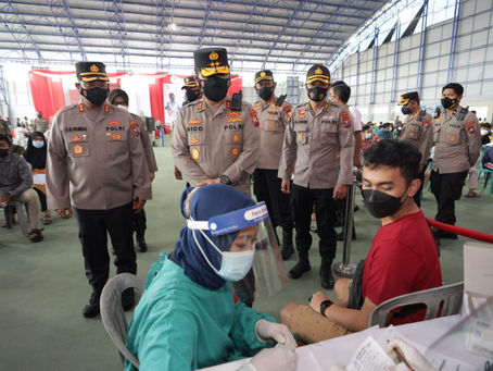 Kapolda Terapkan Vaksinasi Door to Door Serentak Di Jawa Timur