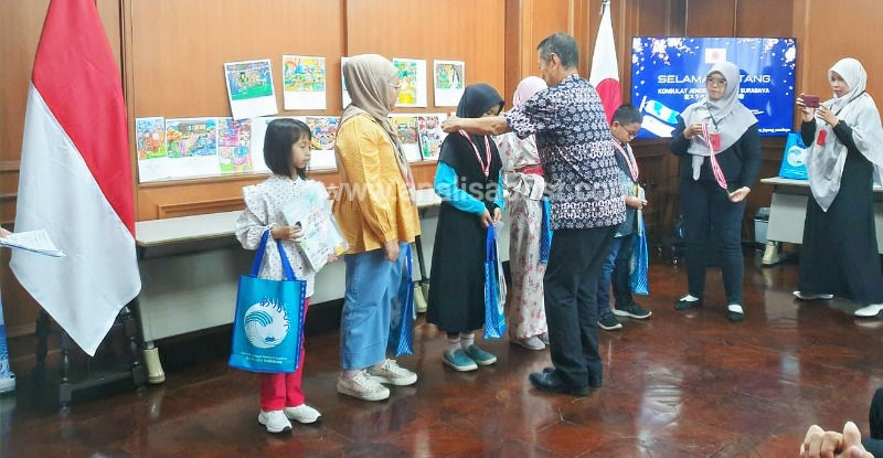 Konjen Jepang Beri Apresiasi Karya Lukis Anak Indonesia