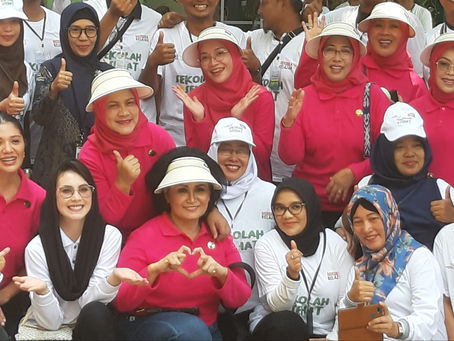 Kecerian Bu Iriana Bermain Bersama Anak - Anak Serta Menititipkan Pesan Jangan Lupa Ibadah