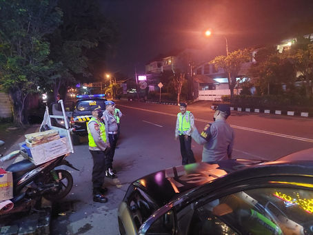 Jaga Situasi Kondusif, Polsek Kuta Utara Lakukan Patroli Bersinggungan di Jalan Gatsu Barat