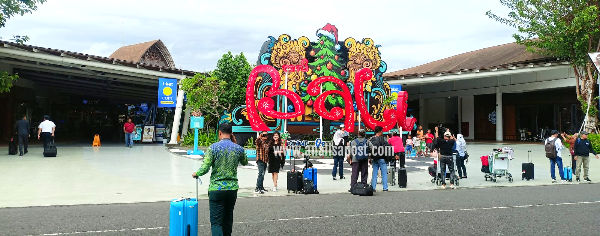 Bandara I Gusti Ngurah Rai mencatat lonjakan signifikan dalam jumlah penumpang selama lima hari