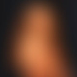 Shakira sorprende con trenzas afro y rinde tributo a sus raíces en Algo Tú, su nuevo hit con Beéle