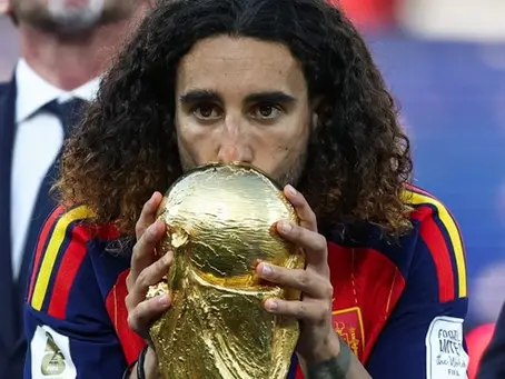 Capdevila revela el ritual de la moneda enterrada que Cucurella repitió en la final del Mundial
