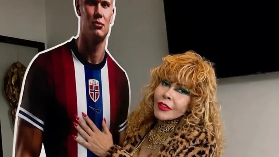 Erling Haaland conquista a la Tigresa del Oriente, quien le dedica una curiosa canción
