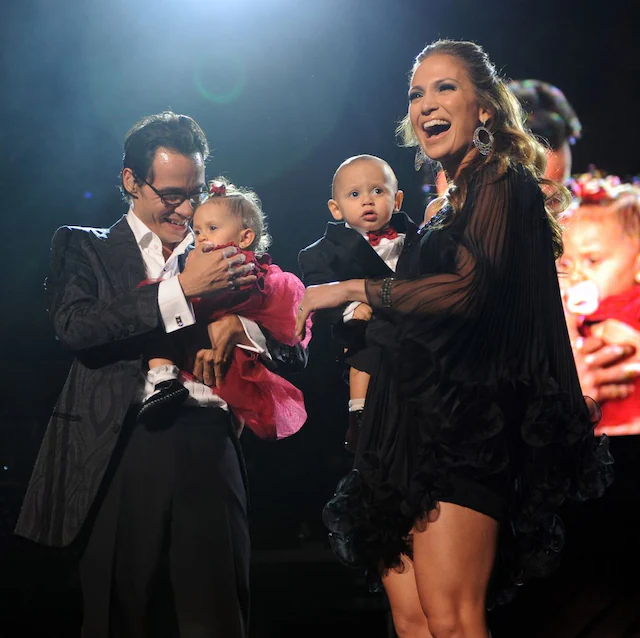 Jennifer Lopez y Marc Anthony con sus hijos Emme y Maz