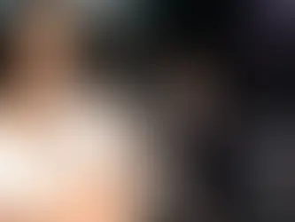 Rosalía huye despavorida de una cucaracha en plena entrevista en Río de Janeiro