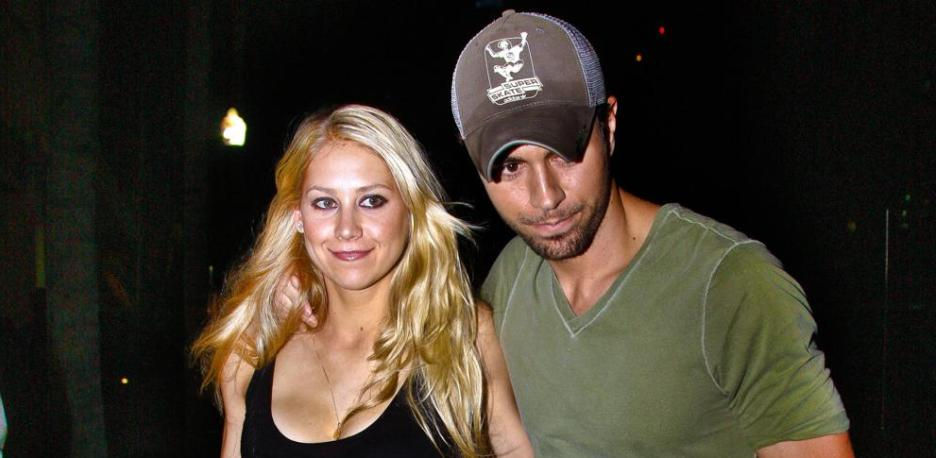 Enrique Iglesias y Anna Kournikova dan la bienvenida a su cuarto hijo