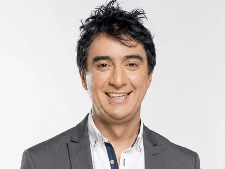 Fernando Villarroel denuncia amenaza de secuestro tras polémica parodia sobre Aquiles Álvarez