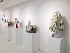 On A Pedestal Melianthamuliawan