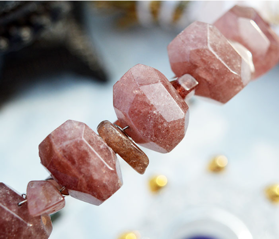 Thumbnail: Polished faceted strawberry quartz hairband