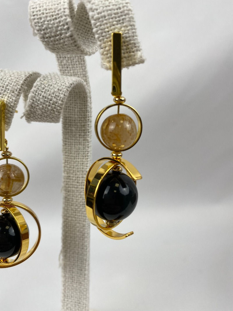 Thumbnail: Golden Spinning Golden Rutilated Quartz