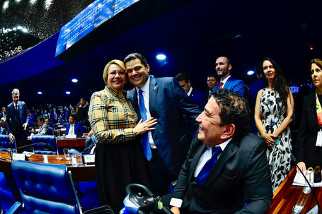 Senadora Jussara Lima participa da retomada de trabalho no senado