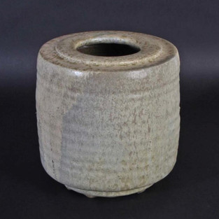 Rilled vase with rich gaze
