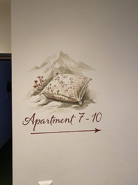 Hotel Moser | Rohrmoos – Alpine Wall Art. From white walls to true "wow" moments. Soft brushstrokes, alpine details and more.