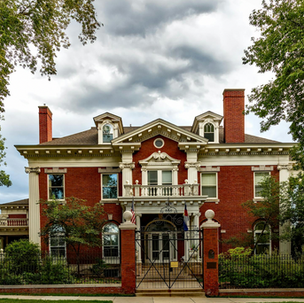 How to Renovate an Old House Without Losing Its Charm