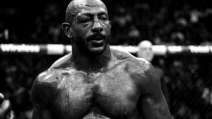 Procházkův soupeř skončil po KO v nemocnici. „Nikdy se nevzdám,“ vzkázal fanouškům