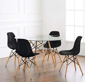 Juego Eames con Mesa Vidrio Negro.jpg