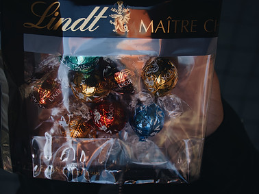 assorted-color Christmas bauble pack_edi