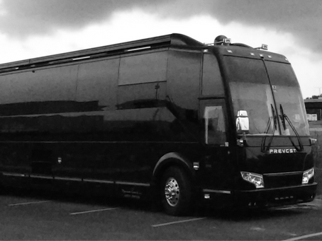 A Deep Dive Into Securing an Entertainer Coach for Your Next Tour