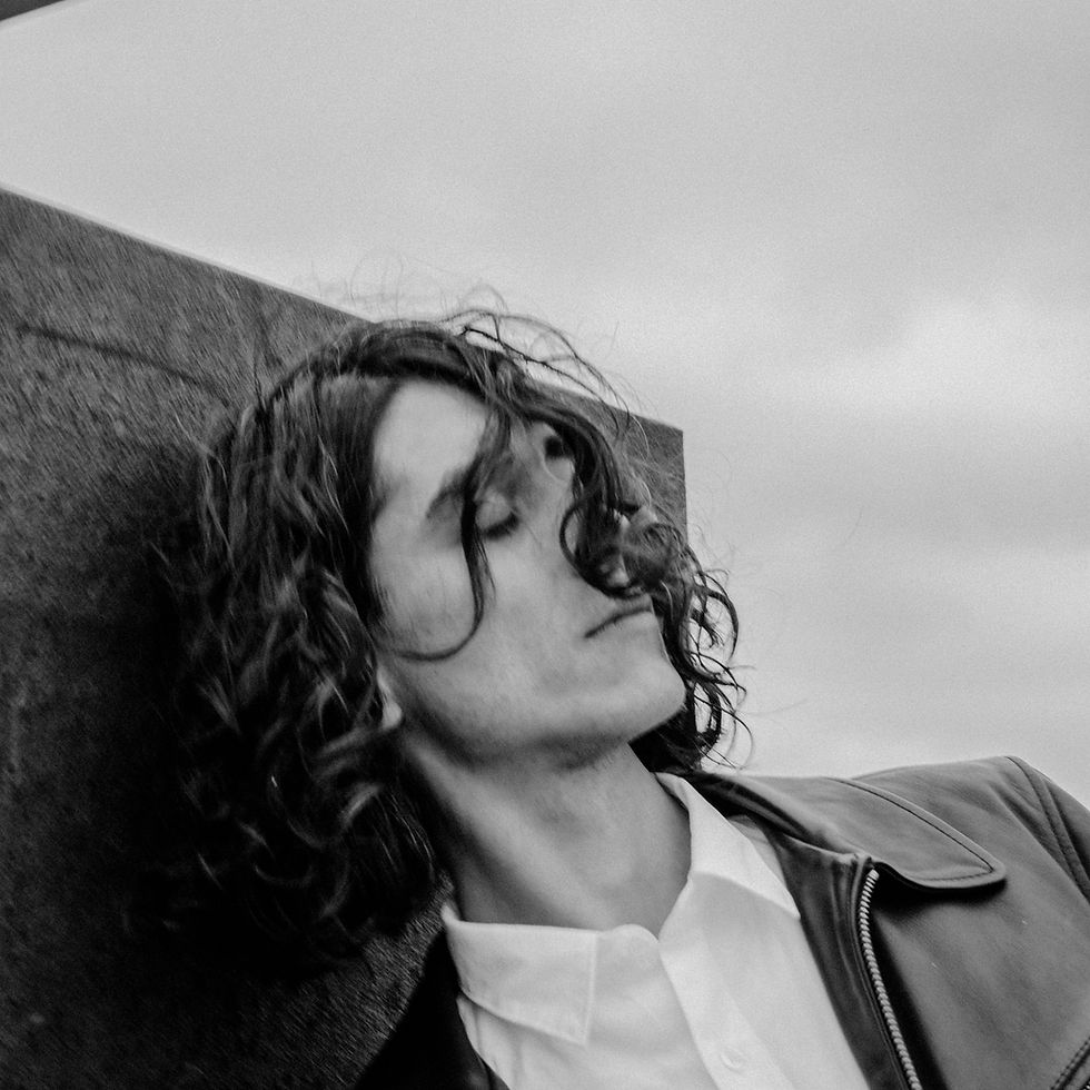 Alex Kassian joins us at the People's Leisure Club