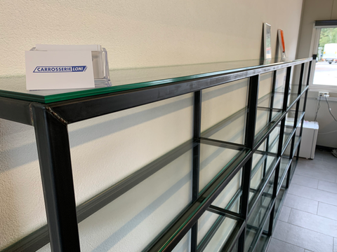 Metallkonstruktion
Schlosserei
Gartenzäune
Balkongeländer
Metalltreppen
Individuelle Metallgestaltung
Terrassenüberdachungen
Windschutzwände
Carports
Schmiedeeisen
Metallverarbeitung
Brandschutztüren
Metallbauarbeiten
Schweissarbeiten
Handläufe
Design-Metallarbeiten
Moderner Metallbau
Metallrestaurierung
Aluminiumkonstruktionen
Metallbauunternehmen Thun