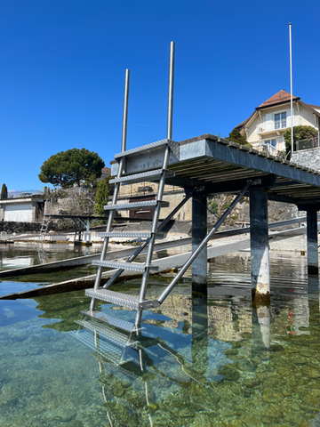 Metallkonstruktion
Schlosserei
Gartenzäune
Balkongeländer
Metalltreppen
Individuelle Metallgestaltung
Terrassenüberdachungen
Windschutzwände
Carports
Schmiedeeisen
Metallverarbeitung
Brandschutztüren
Metallbauarbeiten
Schweissarbeiten
Handläufe
Design-Metallarbeiten
Moderner Metallbau
Metallrestaurierung
Aluminiumkonstruktionen
Metallbauunternehmen Thun