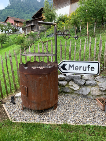 Metallkonstruktion
Schlosserei
Gartenzäune
Balkongeländer
Metalltreppen
Individuelle Metallgestaltung
Terrassenüberdachungen
Windschutzwände
Carports
Schmiedeeisen
Metallverarbeitung
Brandschutztüren
Metallbauarbeiten
Schweissarbeiten
Handläufe
Design-Metallarbeiten
Moderner Metallbau
Metallrestaurierung
Aluminiumkonstruktionen
Metallbauunternehmen Thun