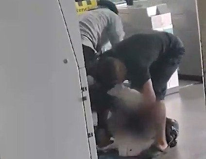 Vídeo: passageiro é agredido e roubado por casal no Metrô de São Paulo