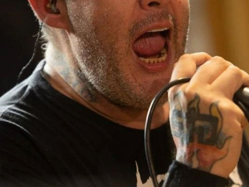 Vocalista da banda O Surto, Reges Bolo morre aos 52 anos
