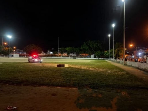Homem é morto com tiros nas costas em campo de futebol de João Pessoa