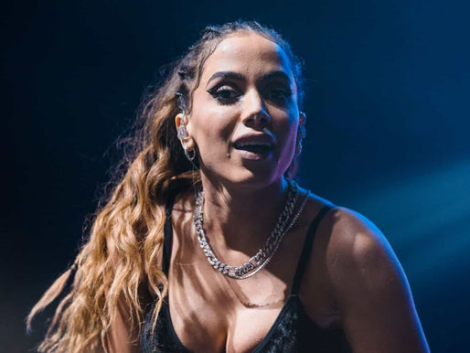 Anitta é internada com intoxicação alimentar no Rio de Janeiro