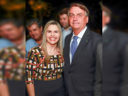 Deputada posta vídeo exaltando invasão terrorista no Congresso