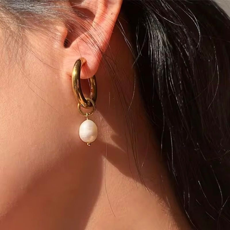 Thumbnail: Bold Pearl hoops
