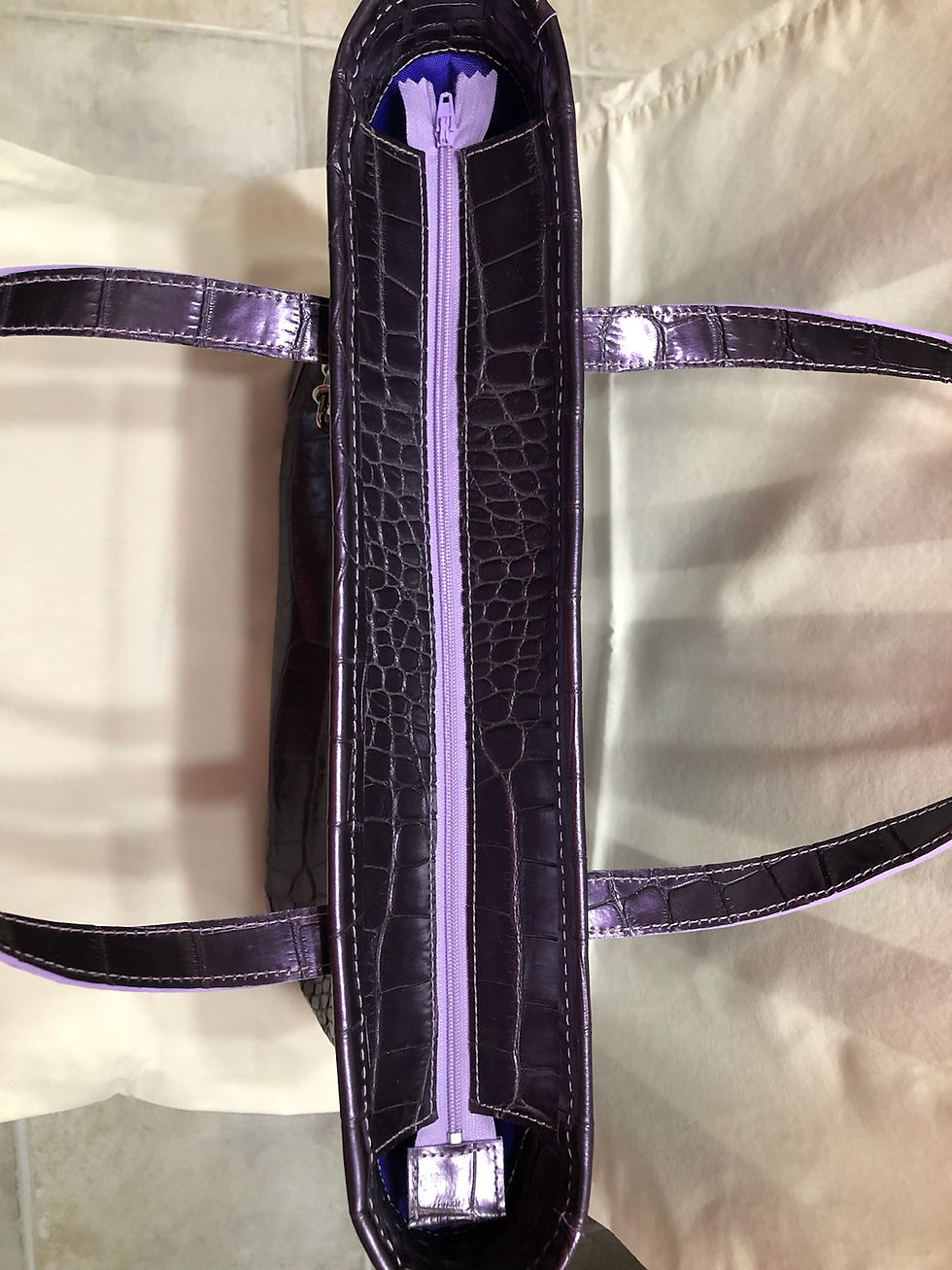 Thumbnail: Handmade Leather Women's Purse w/matching wallet / Purple Gator
