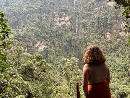 Me standing in front of La Chorrera at the viewpoint