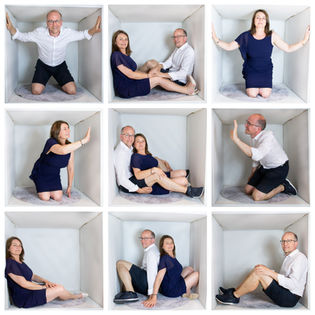 alt="séance photo ludique en studio à Somain, montage famille original"