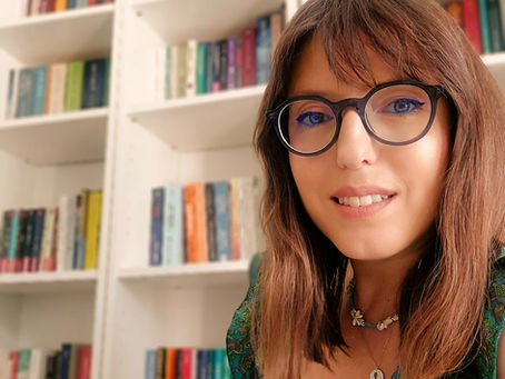 🎭 Măștile pe care le purtăm: De ce ne ascundem adevăratul chip