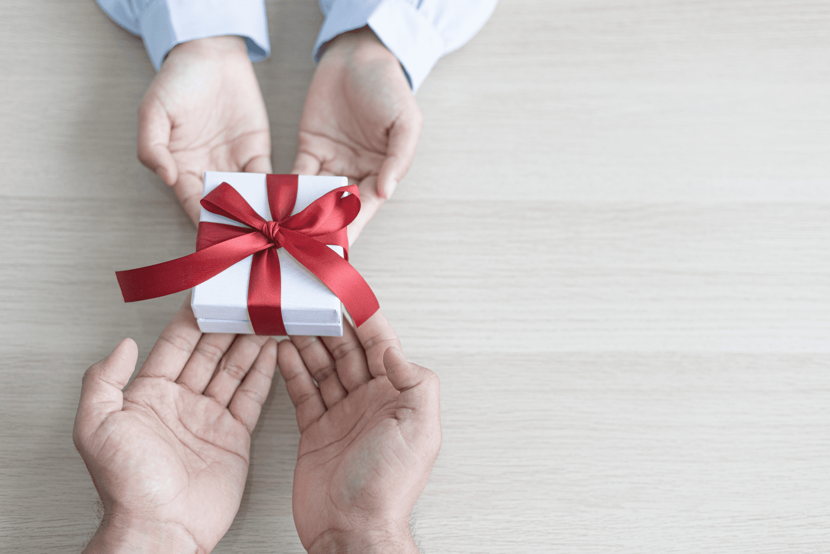 Best Housewarming Gift Ideas 2023: Thoughtful Presents for a Warm Welcome | SuperHomes