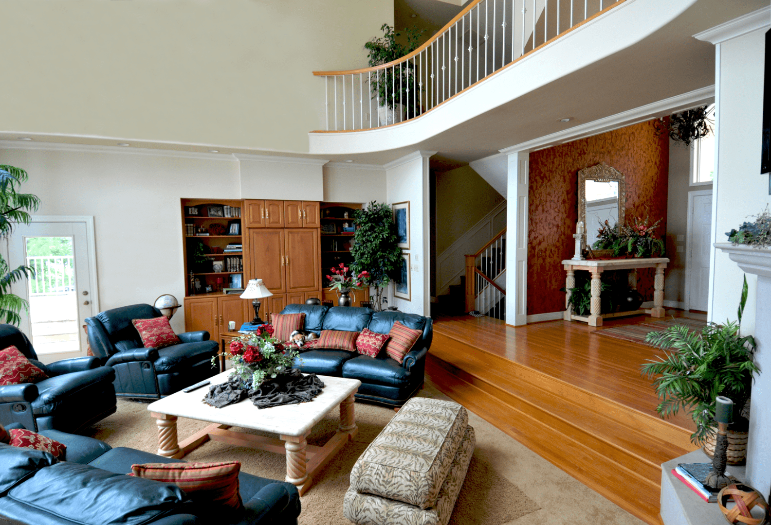 Elevate Your Living Space: 10 Pro Tips for Stunning Home Interiors!