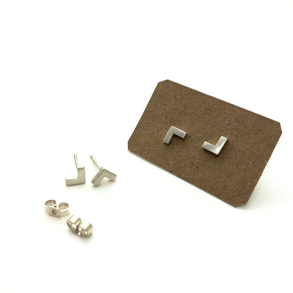 Boucles d'oreilles puces angle droit