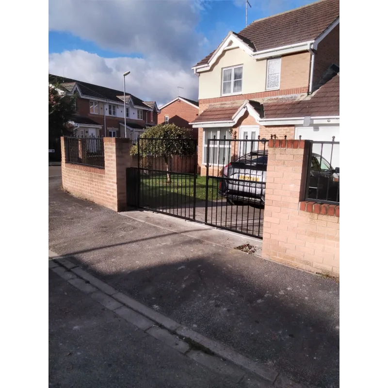 Metal Gate