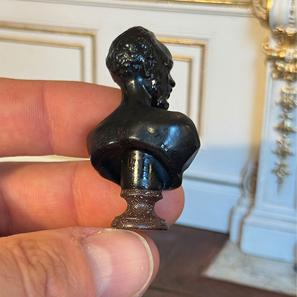 Thumbnail: Maure Bust