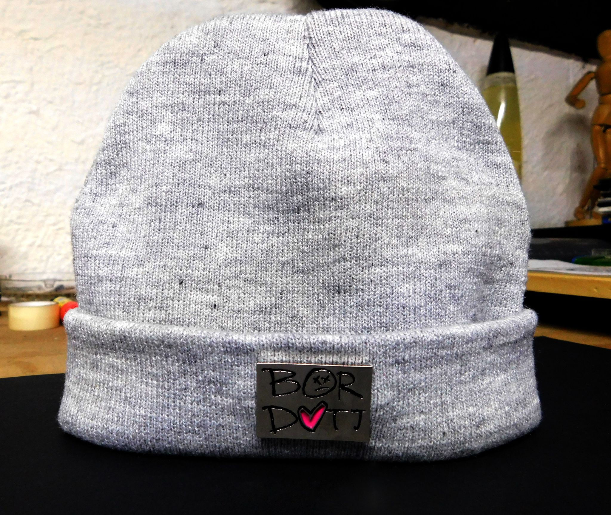 Beanies con pin metálico                                           "El Bordo Tj"