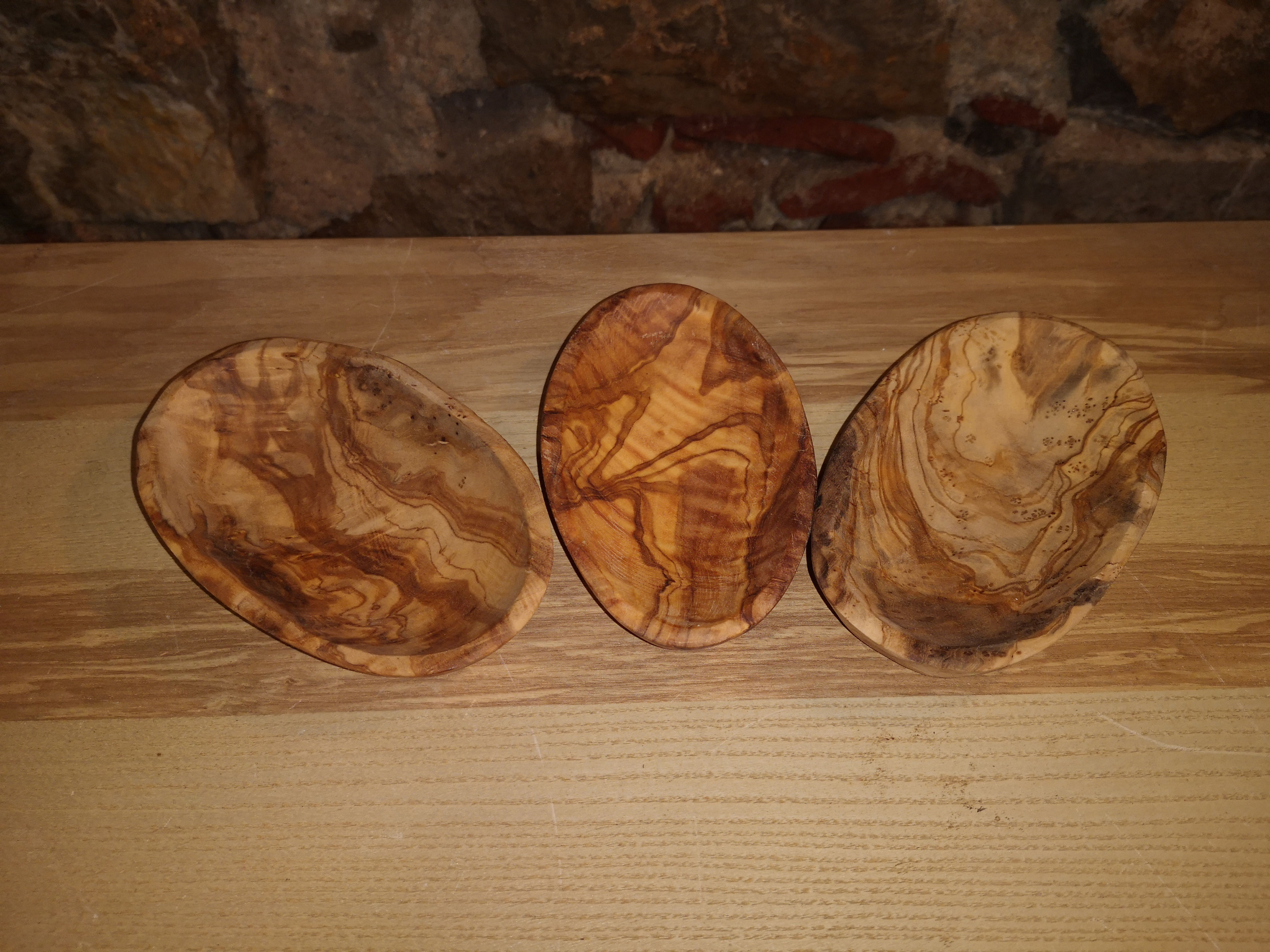 Coupelle ovale bois d'olivier massif