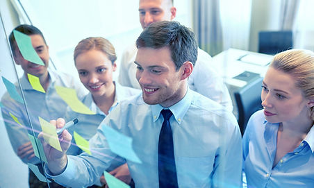 Teamentwicklung mit Lars Tullmyn: Führungskräfte stärken Team Performance, fördern Managementkompetenzen und gestalten erfolgreiche Unternehmensentwicklung.