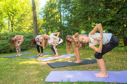 Yoga für Kinder und Jugendliche in München-Nymphenburg – Yoga eMotion