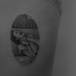 Feine Tattoo-Kunst und filigrane Fine Line Tattoos von Alejandra Heartist München – präzise Linien, elegante Details und minimalistische Tattoo Designs