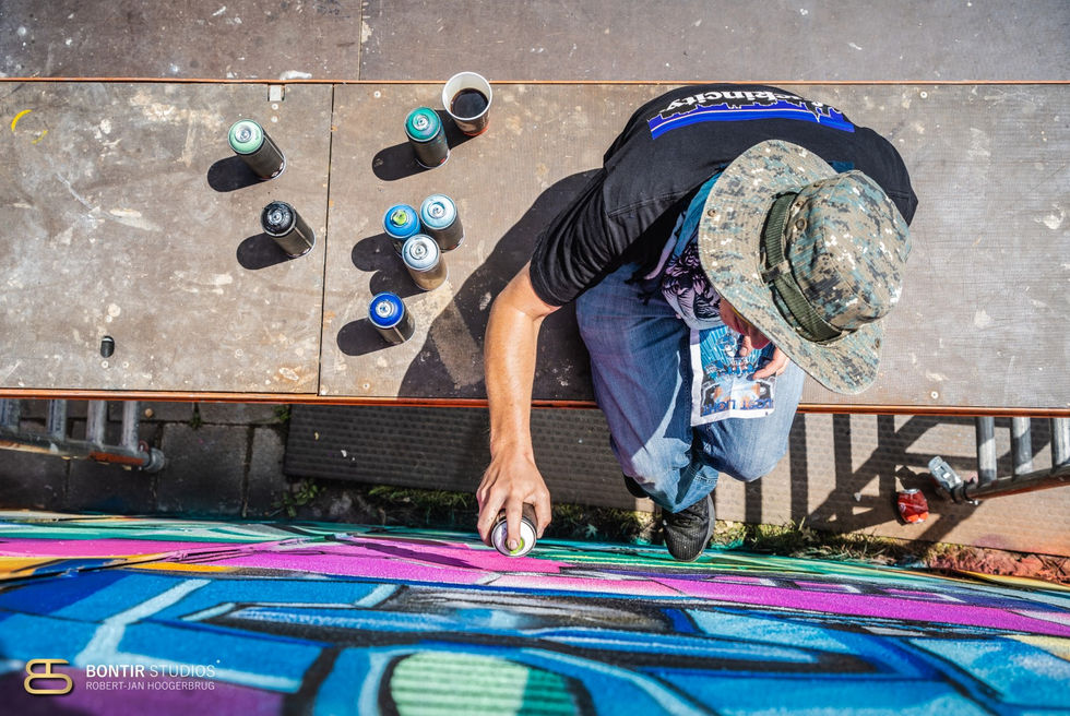 Artist from the top_Bontir-2.jpg