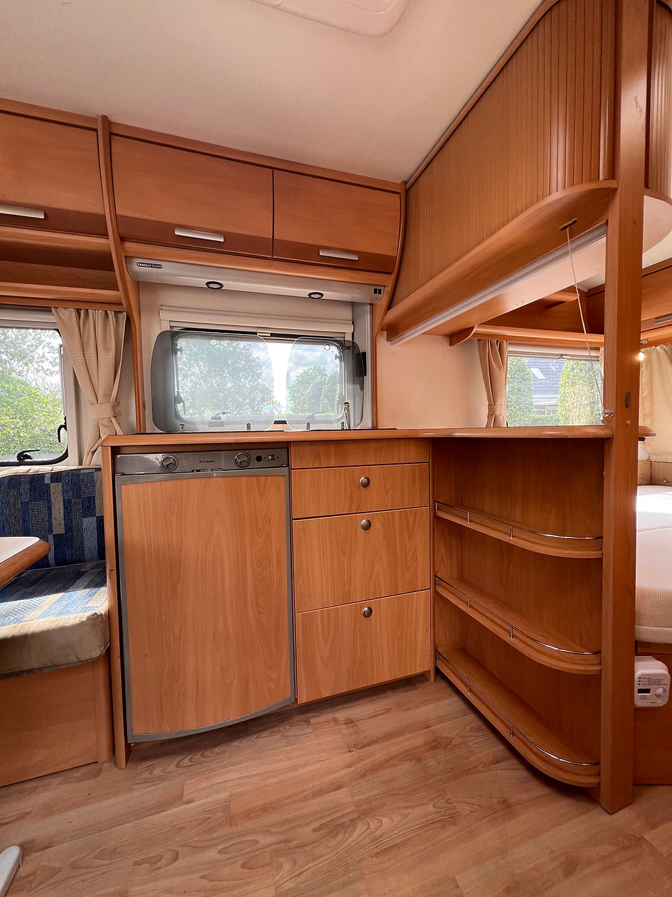Thumbnail: Chateau Calista 450 | 2007 | mover en luifel 